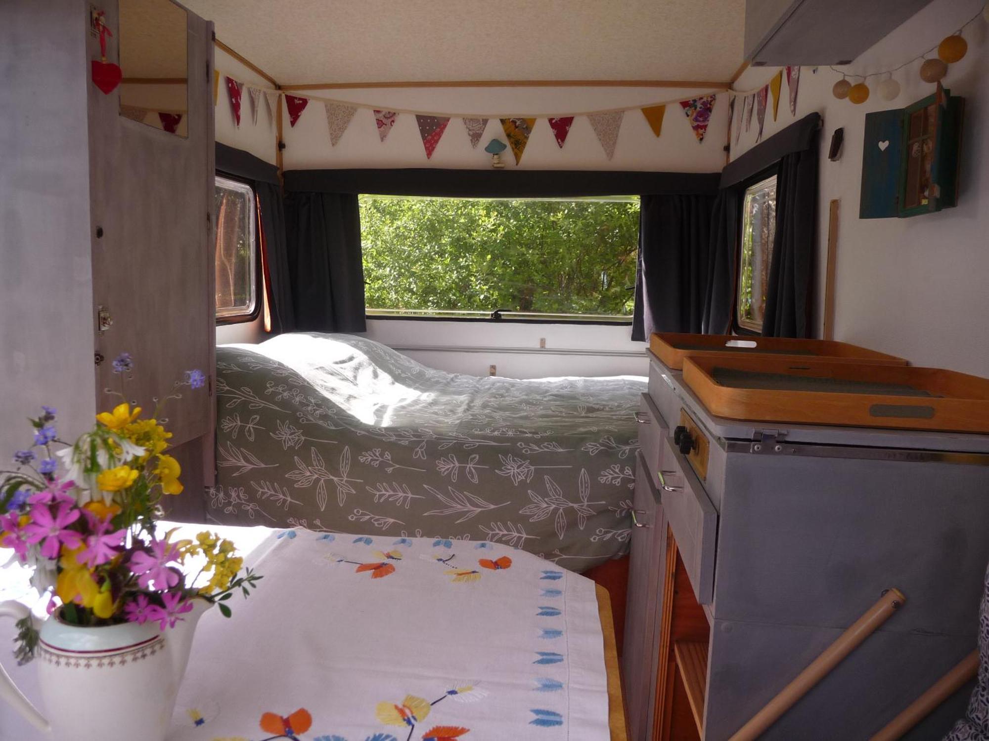 Bretagne Chambre D'Hotes Suite 53M2 Et Caravane Vintage Avec Cuisine Et Salle De Bains Privees Brittany B&B 53M2 Suite And Vintage Caravan Glamping With Private Kitchen And Bathroom Pleumeur-Gautier Eksteriør bilde