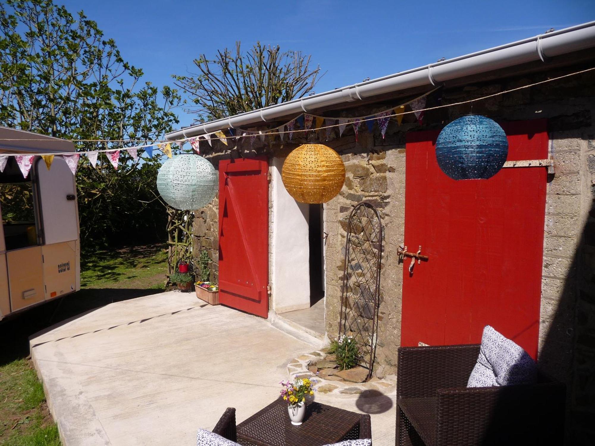 Bretagne Chambre D'Hotes Suite 53M2 Et Caravane Vintage Avec Cuisine Et Salle De Bains Privees Brittany B&B 53M2 Suite And Vintage Caravan Glamping With Private Kitchen And Bathroom Pleumeur-Gautier Eksteriør bilde