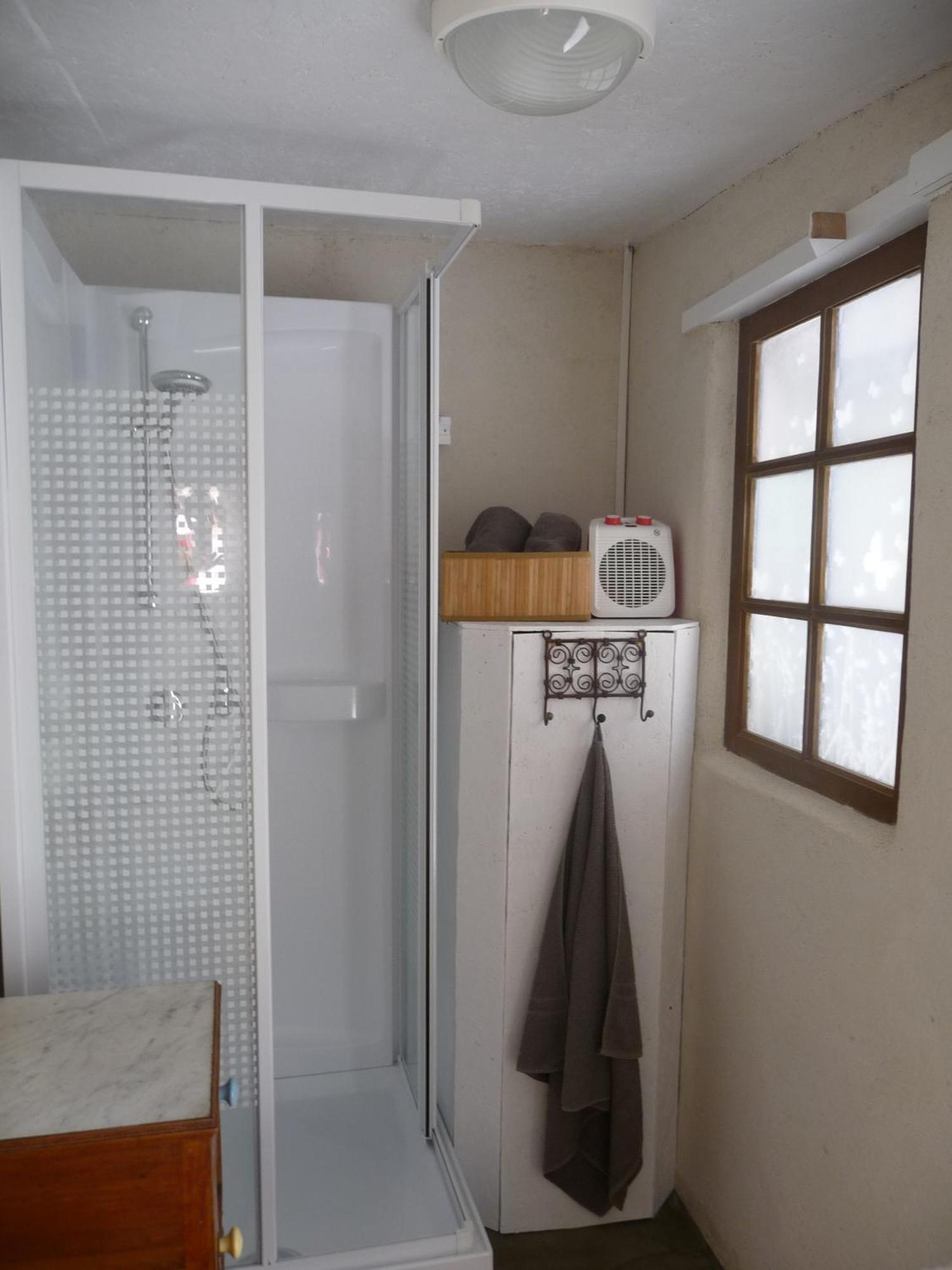 Bretagne Chambre D'Hotes Suite 53M2 Et Caravane Vintage Avec Cuisine Et Salle De Bains Privees Brittany B&B 53M2 Suite And Vintage Caravan Glamping With Private Kitchen And Bathroom Pleumeur-Gautier Eksteriør bilde